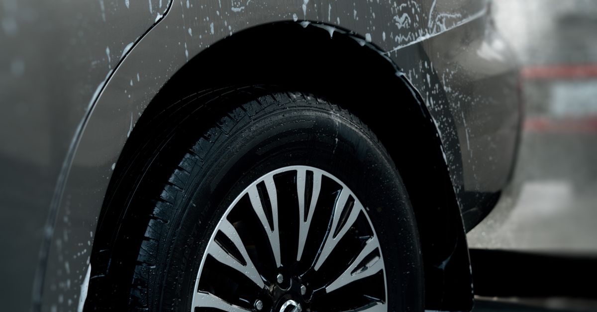 Essential Tools for Effective Car Waxing