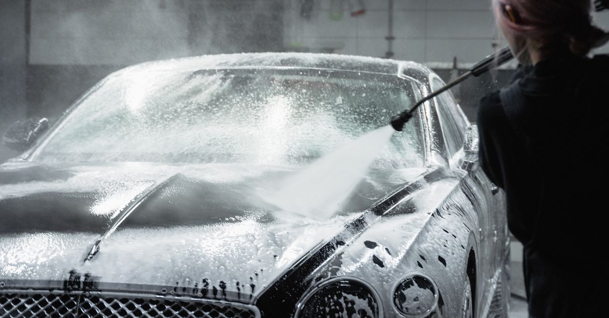 The Benefits of Regular Car Washing and Waxing